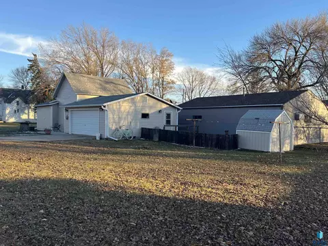 109 E 4th St, Worthing, SD 57077 photo 5