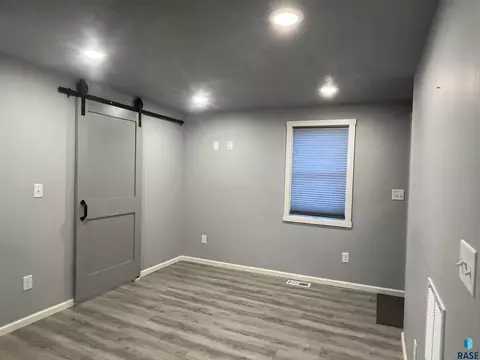 109 E 4th St, Worthing, SD 57077 photo 17