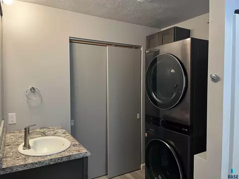 109 E 4th St, Worthing, SD 57077 photo 22