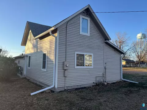 109 E 4th St, Worthing, SD 57077 photo 3
