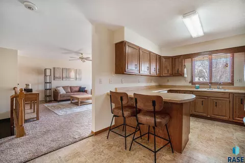 928 NE 3rd St, Madison, SD 57042 photo 10