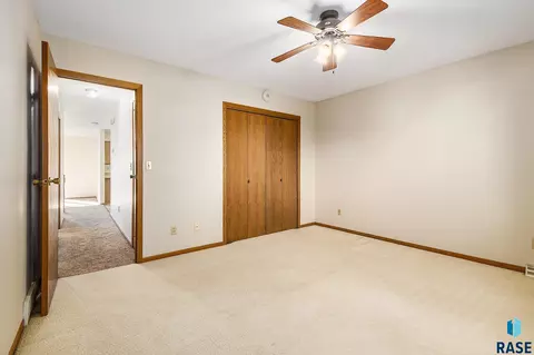 928 NE 3rd St, Madison, SD 57042 photo 16
