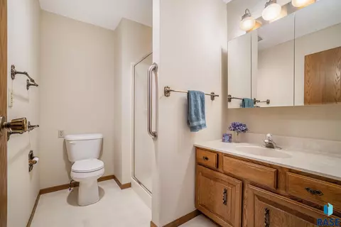 928 NE 3rd St, Madison, SD 57042 photo 15