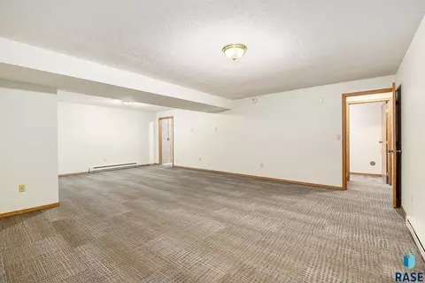 928 NE 3rd St, Madison, SD 57042 photo 19