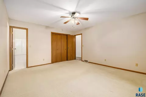 928 NE 3rd St, Madison, SD 57042 photo 14