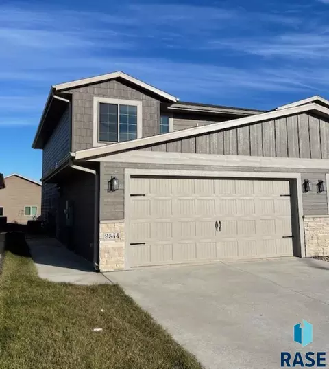 9544 W Dolores Dr, Sioux Falls, SD 57106