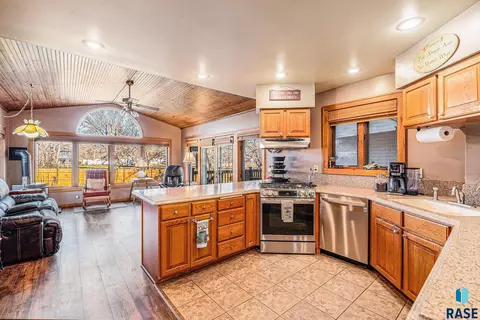 116 NW 4th St, Madison, SD 57042 photo 15