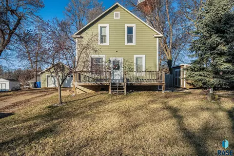 104 E 3rd St, Crooks, SD 57020 photo 3