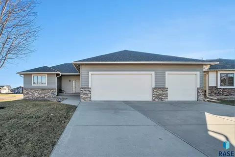 3815 E Shepherd St, Sioux Falls, SD 57103 photo 3