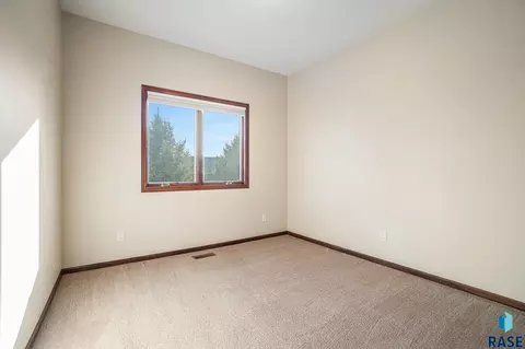 3815 E Shepherd St, Sioux Falls, SD 57103 photo 25