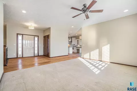 3815 E Shepherd St, Sioux Falls, SD 57103 photo 7