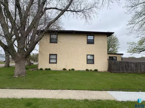3504 S Cathy Ave, Sioux Falls, SD 57104 photo 5