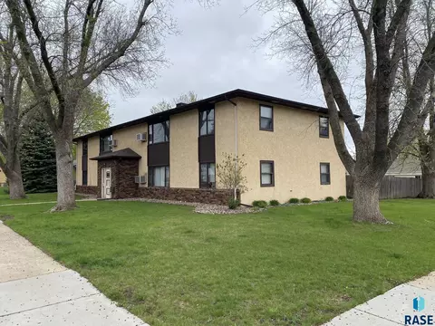 3504 S Cathy Ave, Sioux Falls, SD 57104 photo 4