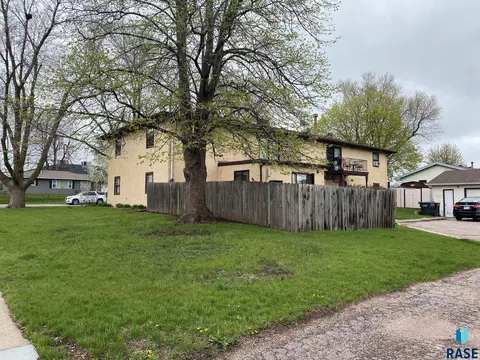 3504 S Cathy Ave, Sioux Falls, SD 57104 photo 9