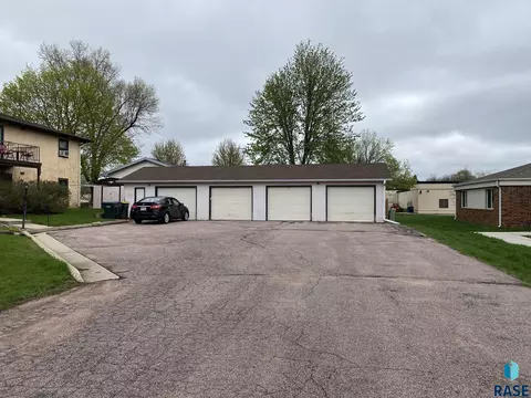 3504 S Cathy Ave, Sioux Falls, SD 57104 photo 12