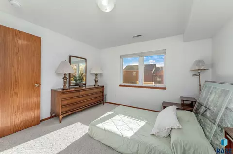 3707 E Mission St, Sioux Falls, SD 57103 photo 17