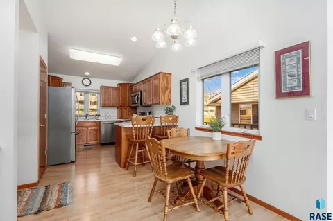 3707 E Mission St, Sioux Falls, SD 57103 photo 6