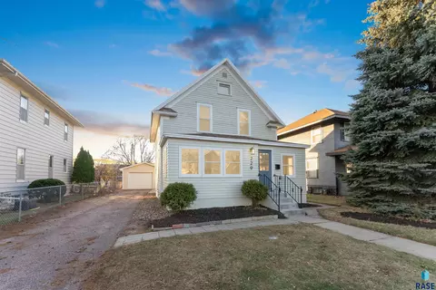 229 N French Ave, Sioux Falls, SD 57103