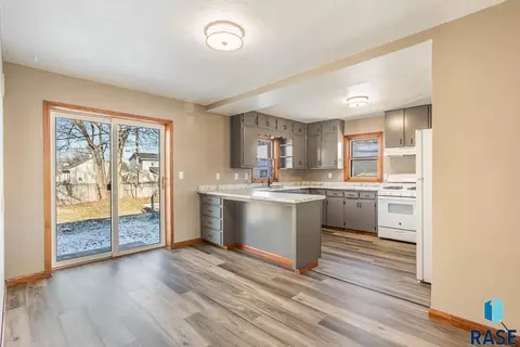 1616 E 7th St, Sioux Falls, SD 57103 photo 7