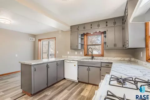 1616 E 7th St, Sioux Falls, SD 57103 photo 10