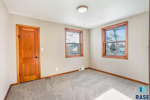 1616 E 7th St, Sioux Falls, SD 57103 photo 12