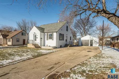 1616 E 7th St, Sioux Falls, SD 57103 photo 2