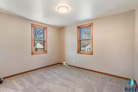 1616 E 7th St, Sioux Falls, SD 57103 photo 14