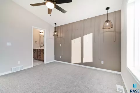 1701 E 70th St N, Sioux Falls, SD 57104 photo 14