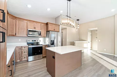 1701 E 70th St N, Sioux Falls, SD 57104 photo 11