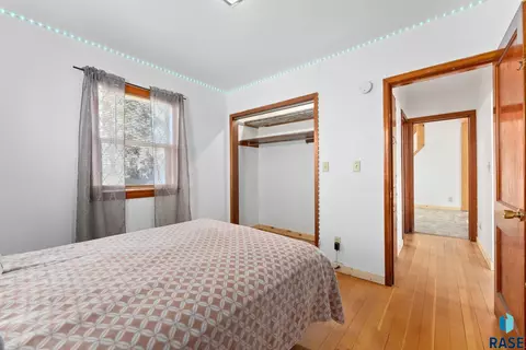 503 S 3rd St, Beresford, SD 57004 photo 10