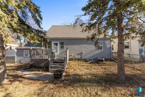 503 S 3rd St, Beresford, SD 57004 photo 42