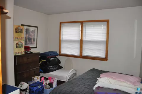 417 NE 7th St, Madison, SD 57042 photo 16