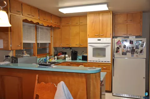 417 NE 7th St, Madison, SD 57042 photo 8