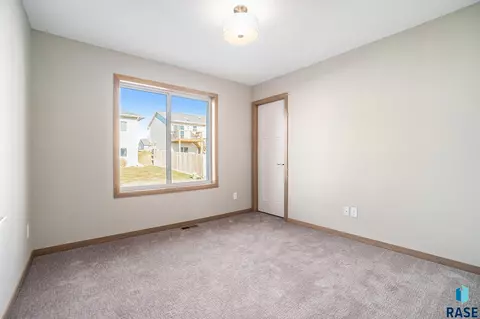 1704 E 70th St N, Sioux Falls, SD 57104 photo 20