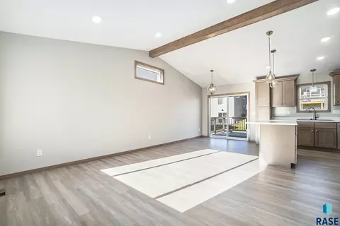1704 E 70th St N, Sioux Falls, SD 57104 photo 9
