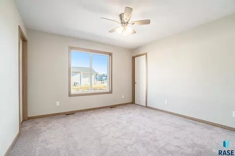1704 E 70th St N, Sioux Falls, SD 57104 photo 22