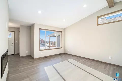 1704 E 70th St N, Sioux Falls, SD 57104 photo 6
