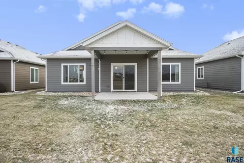 4600 E Leubecher Pl, Sioux Falls, SD 57108 photo 18
