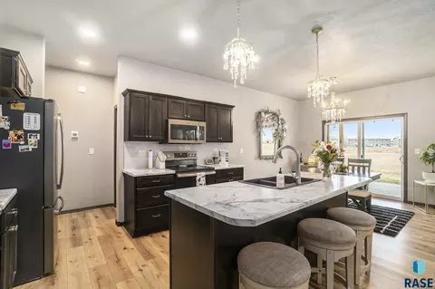4600 E Leubecher Pl, Sioux Falls, SD 57108 photo 6
