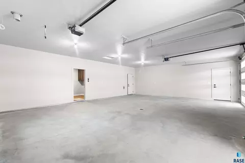 210 E Ivy Rd, Tea, SD 57064 photo 27