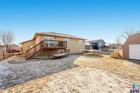 5609 S Mandy Ave, Sioux Falls, SD 57106 photo 26