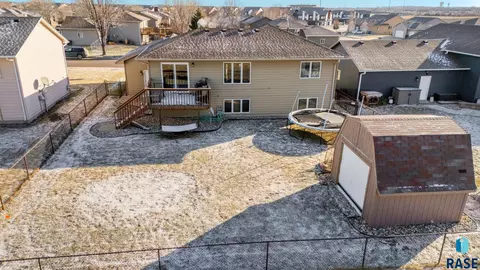 5609 S Mandy Ave, Sioux Falls, SD 57106 photo 36