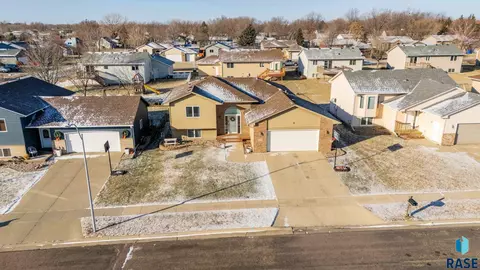 5609 S Mandy Ave, Sioux Falls, SD 57106 photo 29