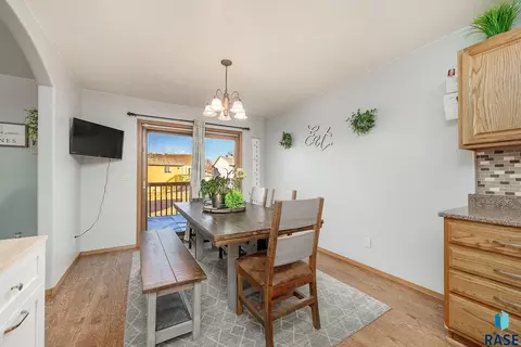 5609 S Mandy Ave, Sioux Falls, SD 57106 photo 10