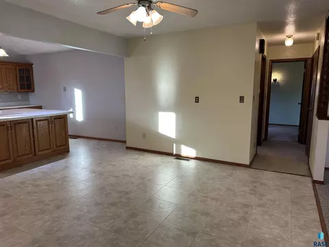421 S Cherry St, Freeman, SD 57029 photo 23