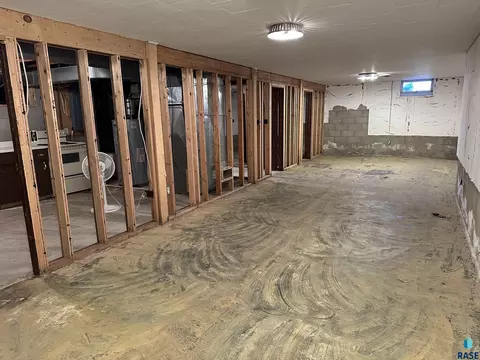 421 S Cherry St, Freeman, SD 57029 photo 46