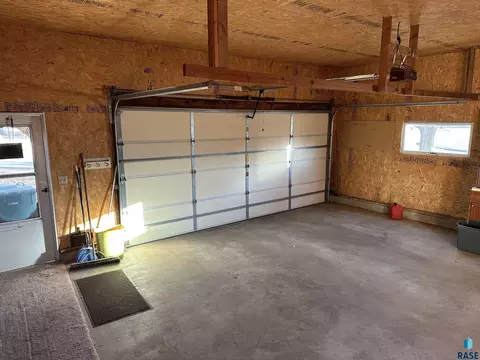 421 S Cherry St, Freeman, SD 57029 photo 57