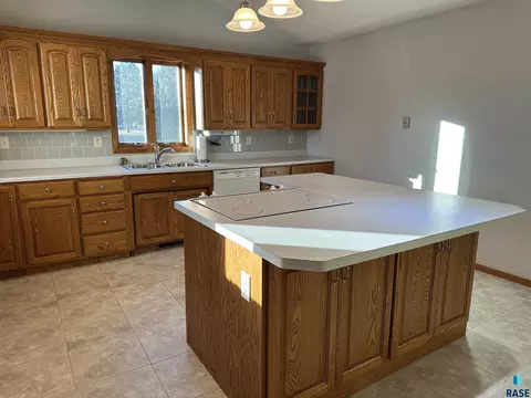421 S Cherry St, Freeman, SD 57029 photo 26
