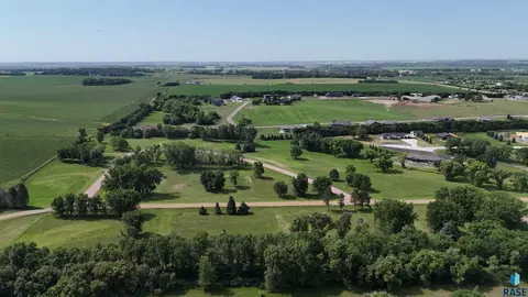 47546 Jademan Ct, Renner, SD 57055 photo 3