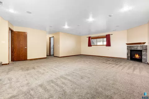 7301 W 64th St, Sioux Falls, SD 57106 photo 22